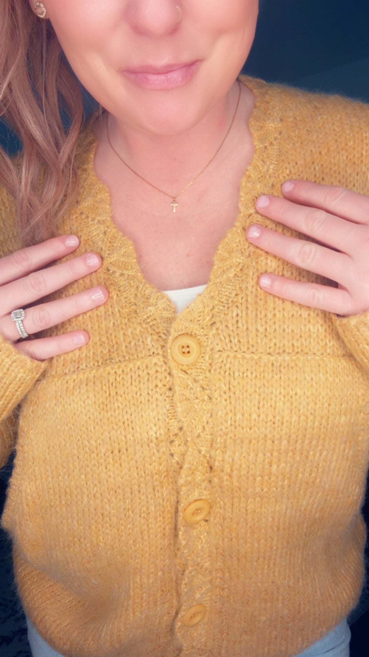 Lantern Sleeve Scallop Fit V Neck Buttoned Cardigan